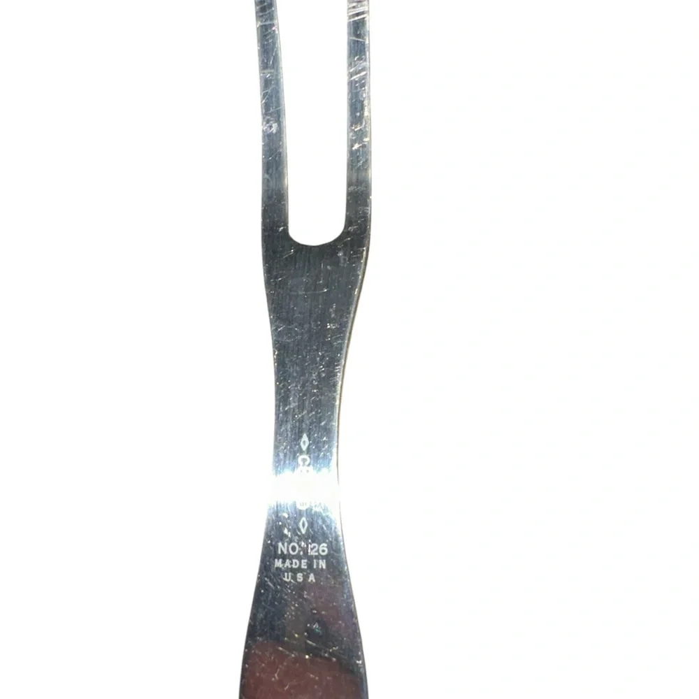 CUTCO No. 26 Chefs Carving, Serving Fork Dinner Utensil Brown. Teak